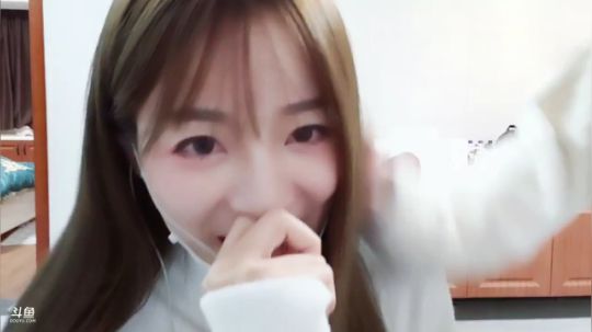 流年手中逝发布了一个斗鱼视频2019-12-04