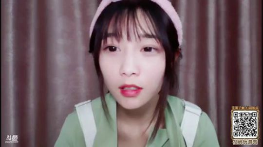 我在斗鱼看百变姑姑肖淑洁直播户外