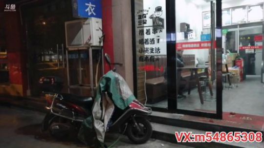 我在斗鱼看做个疯子直播户外