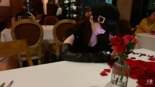姐妹吃饭。。 2019-12-05 19点场