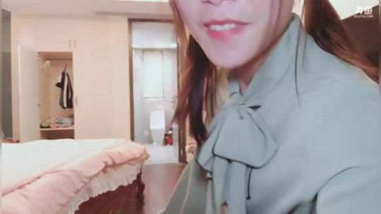 我在斗鱼看百变姑姑肖淑洁直播户外