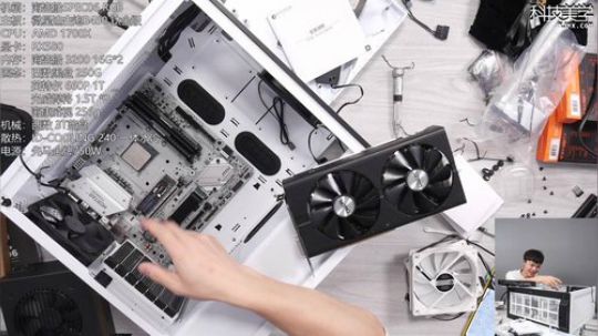 HHHISHHH发布了一个斗鱼视频2019-12-06