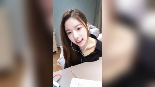 小姨子：周五好呀 2019-12-06 20点场