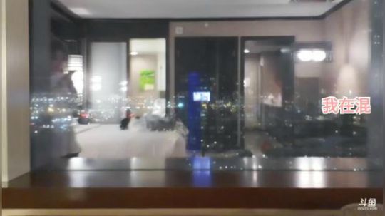 菜菜的瓜皮帽发布了一个斗鱼视频2019-12-06