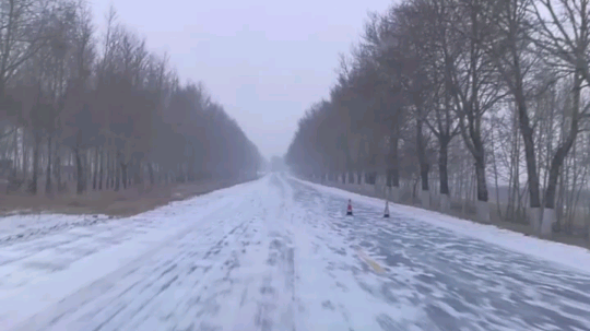 京挑锡选  原生态牧场冬季路面