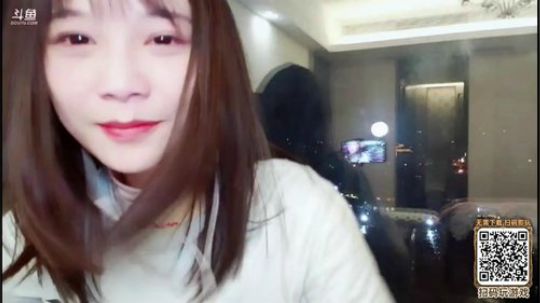 我在斗鱼看百变姑姑肖淑洁直播户外