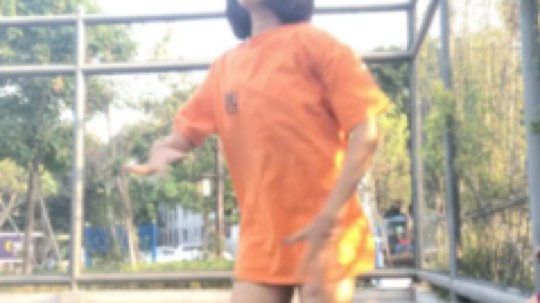 妮儿nierrrr发布了一个斗鱼视频2019-12-07