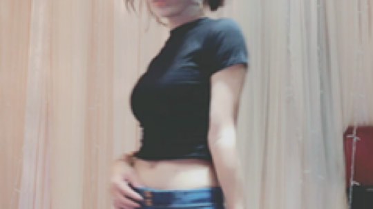 妮儿nierrrr发布了一个斗鱼视频2019-12-07