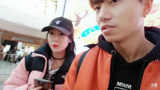 Smlia丶卡布奇诺发布了一个斗鱼视频2019-12-08