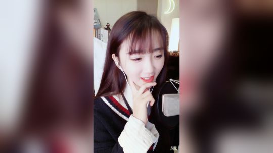 登月团丶离去发布了一个斗鱼视频2019-12-08