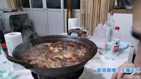 我在斗鱼看无尽无尽的无尽直播美食