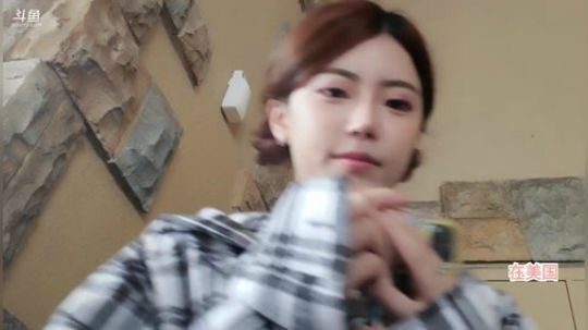 菜菜的瓜皮帽发布了一个斗鱼视频2019-12-09