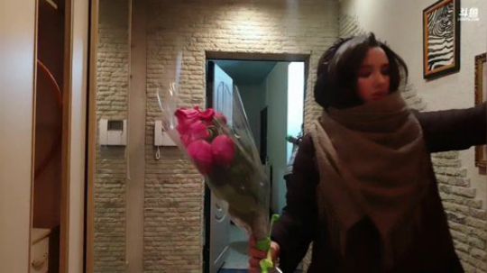 开课了，美女老师教大家俄语。 2019-12-08 22点场
