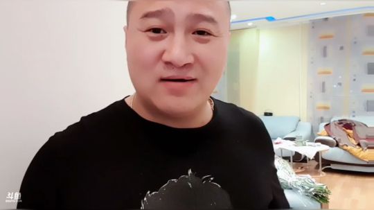 美女利亚老师第二课开始了。 2019-12-09 23点场