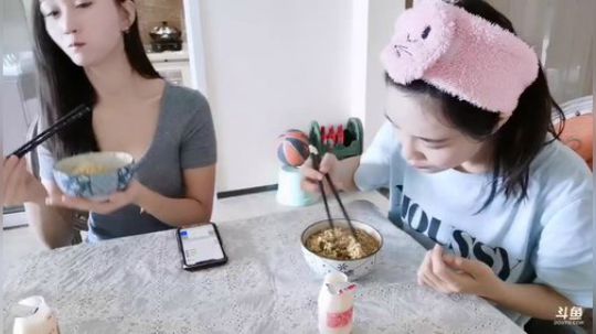 肖淑洁生命中的光和盐发布了一个斗鱼视频2019-12-11