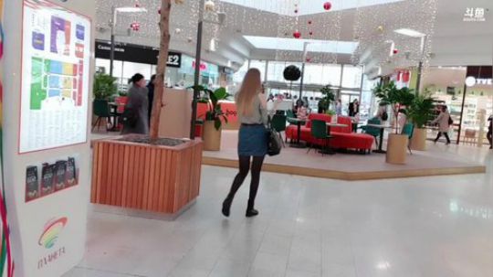 吃饭后去看大别墅。 2019-12-12 15点场