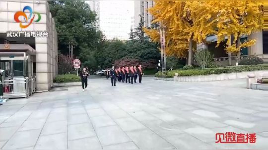 武汉公安隆重举行民警荣休仪式 2019-12-12 14点场