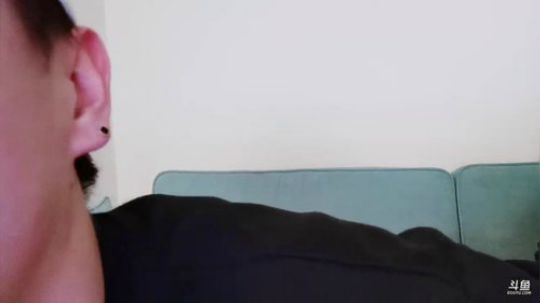 我本善良72发布了一个斗鱼视频2019-12-14