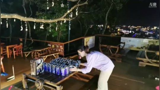 肖淑洁生命中的光和盐发布了一个斗鱼视频2019-12-15