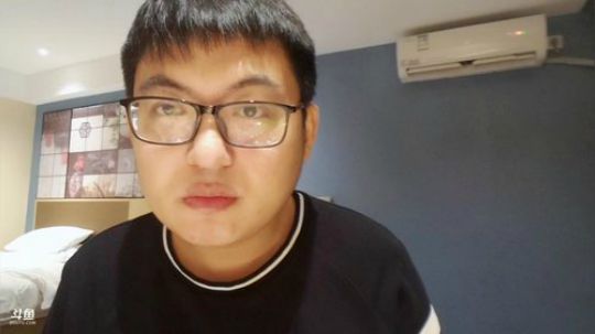 我在斗鱼看火力堂主直播户外