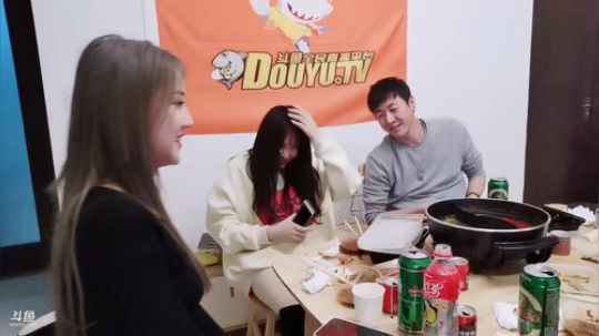 悉悉好美我爱了发布了一个斗鱼视频2019-12-16