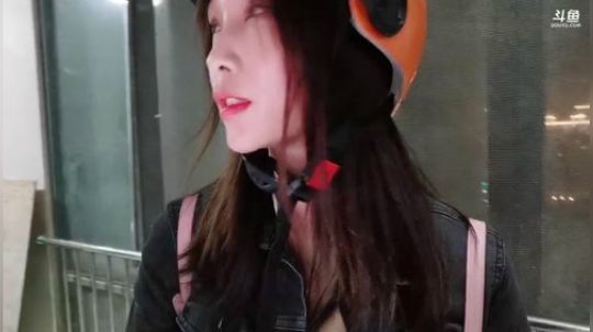 HHHISHHH发布了一个斗鱼视频2019-12-16