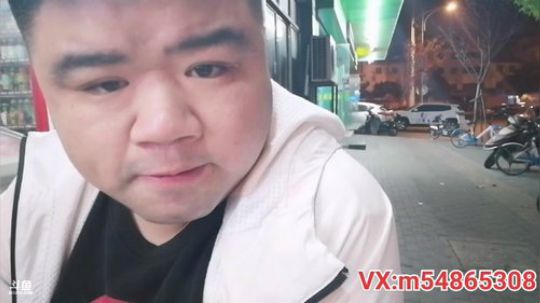 我在斗鱼看做个疯子直播户外