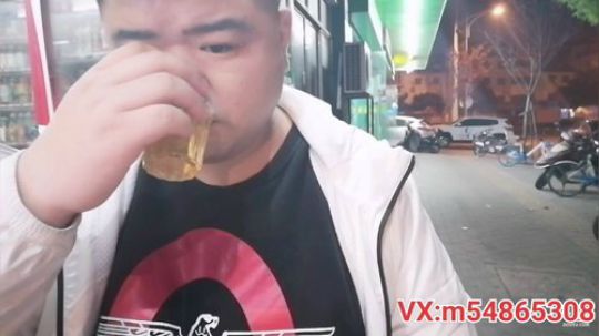 我在斗鱼看做个疯子直播户外