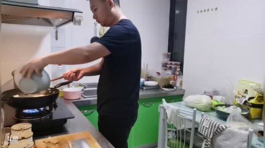 篮球运动员大嘴 2019-12-18 18点场