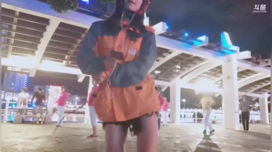 肖淑洁生命中的光和盐发布了一个斗鱼视频2019-12-18
