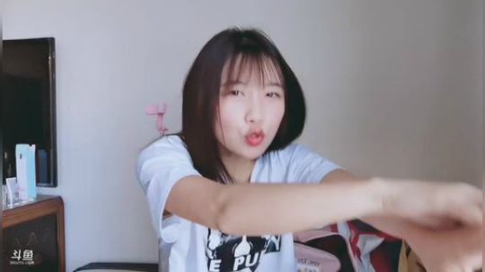 肖淑洁生命中的光和盐发布了一个斗鱼视频2019-12-18