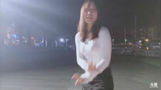 肖淑洁生命中的光和盐发布了一个斗鱼视频2019-12-19