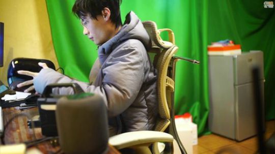 嘉啊123发布了一个斗鱼视频2019-12-19