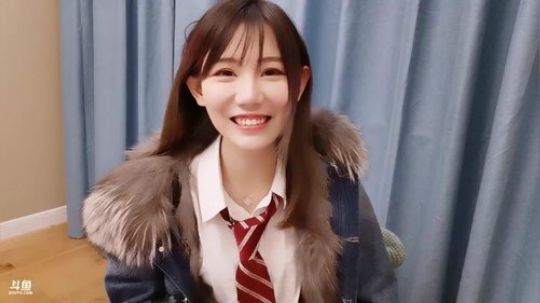 喵老师的圣诞树发布了一个斗鱼视频2019-12-20
