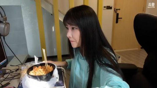 工作日。。早起的鸟儿 2019-12-21 11点场