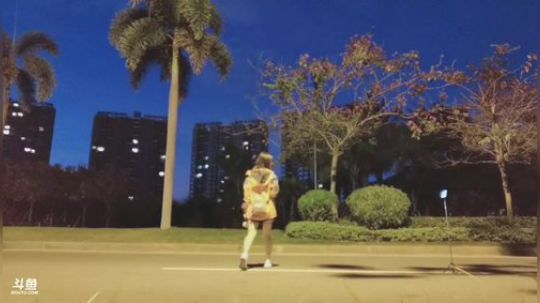 肖淑洁生命中的光和盐发布了一个斗鱼视频2019-12-21