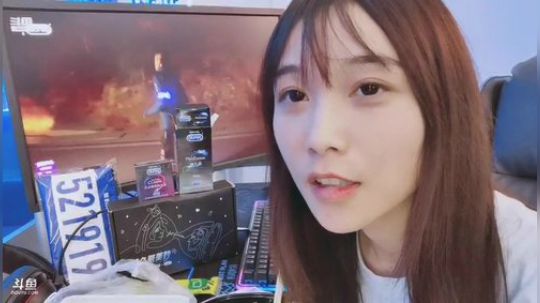 我本善良72发布了一个斗鱼视频2019-12-22