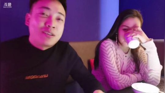 天冷约个妹子 6561377 2019-12-23 21点场