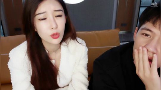 悉悉好美我爱了发布了一个斗鱼视频2019-12-24