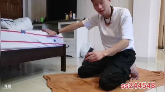 睿智兄弟闯泰国，12点开播 2019-12-25 12点场