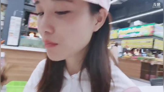 肖淑洁生命中的光和盐发布了一个斗鱼视频2019-12-26
