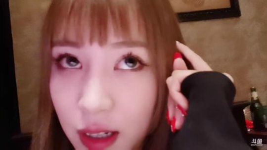 悉悉好美我爱了发布了一个斗鱼视频2019-12-27