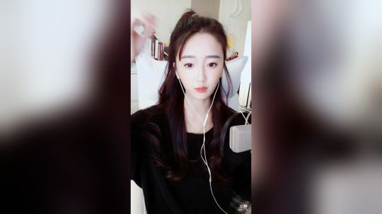 登月团丶离去发布了一个斗鱼视频2019-12-27