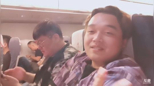 肖淑洁生命中的光和盐发布了一个斗鱼视频2019-12-27