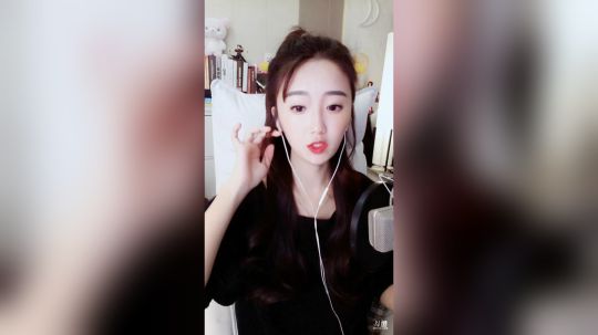 登月团丶离去发布了一个斗鱼视频2019-12-27