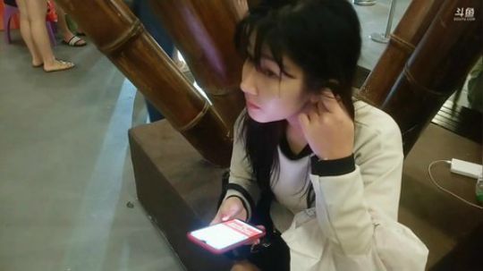 睿智兄弟闯泰国，下午三点开播 2019-12-28 19点场