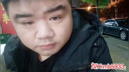 我在斗鱼看做个疯子直播户外