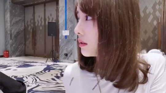 悉悉好美我爱了发布了一个斗鱼视频2019-12-28