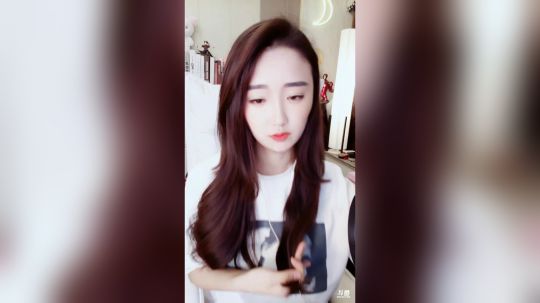 登月团丶离去发布了一个斗鱼视频2019-12-28