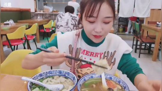 肖淑洁生命中的光和盐发布了一个斗鱼视频2019-12-29